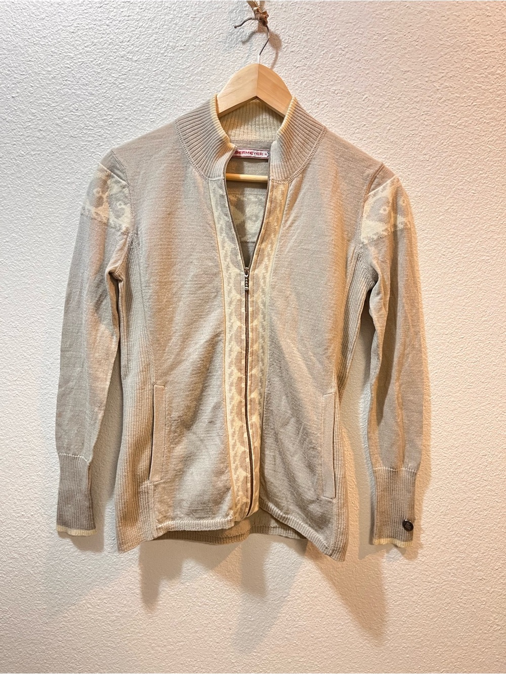 Obermeyer Cream and Light Beige Zip-Front Knit Bomber Jacket Marino wool